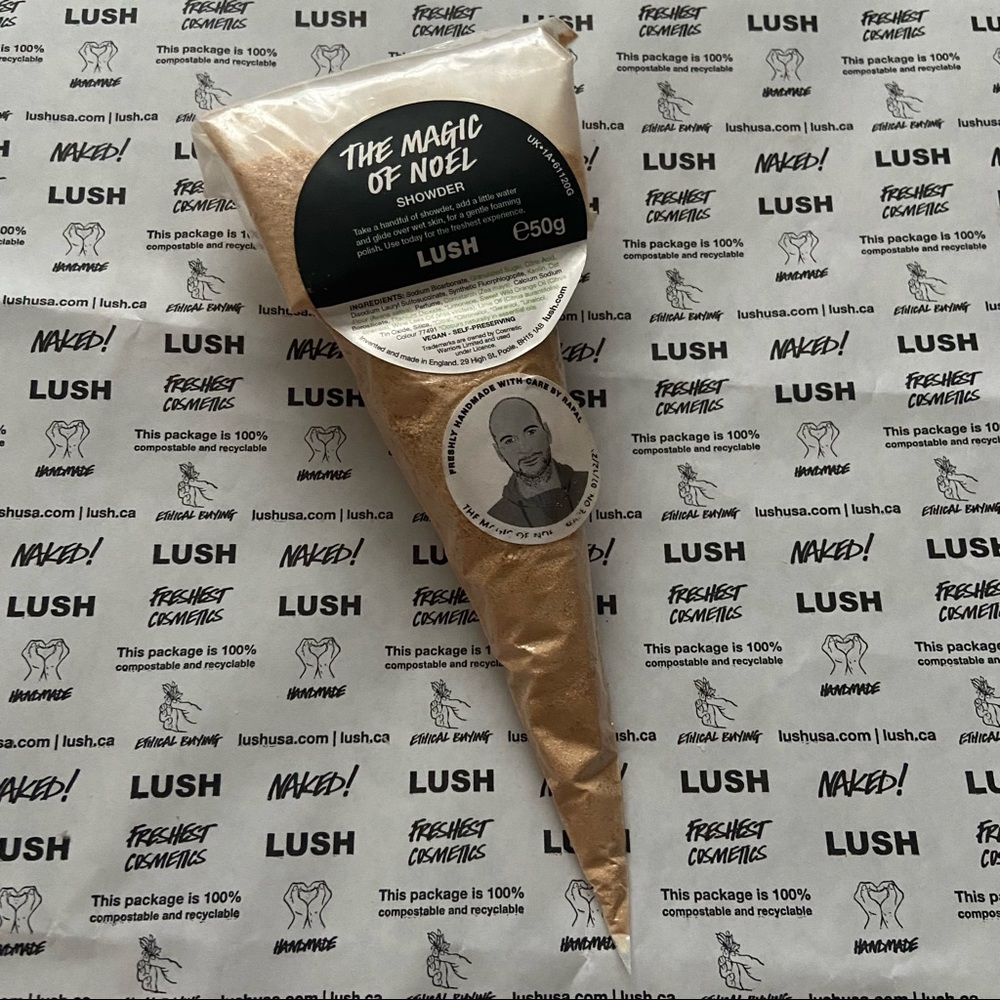 RARE Lush The magic of Noel showder